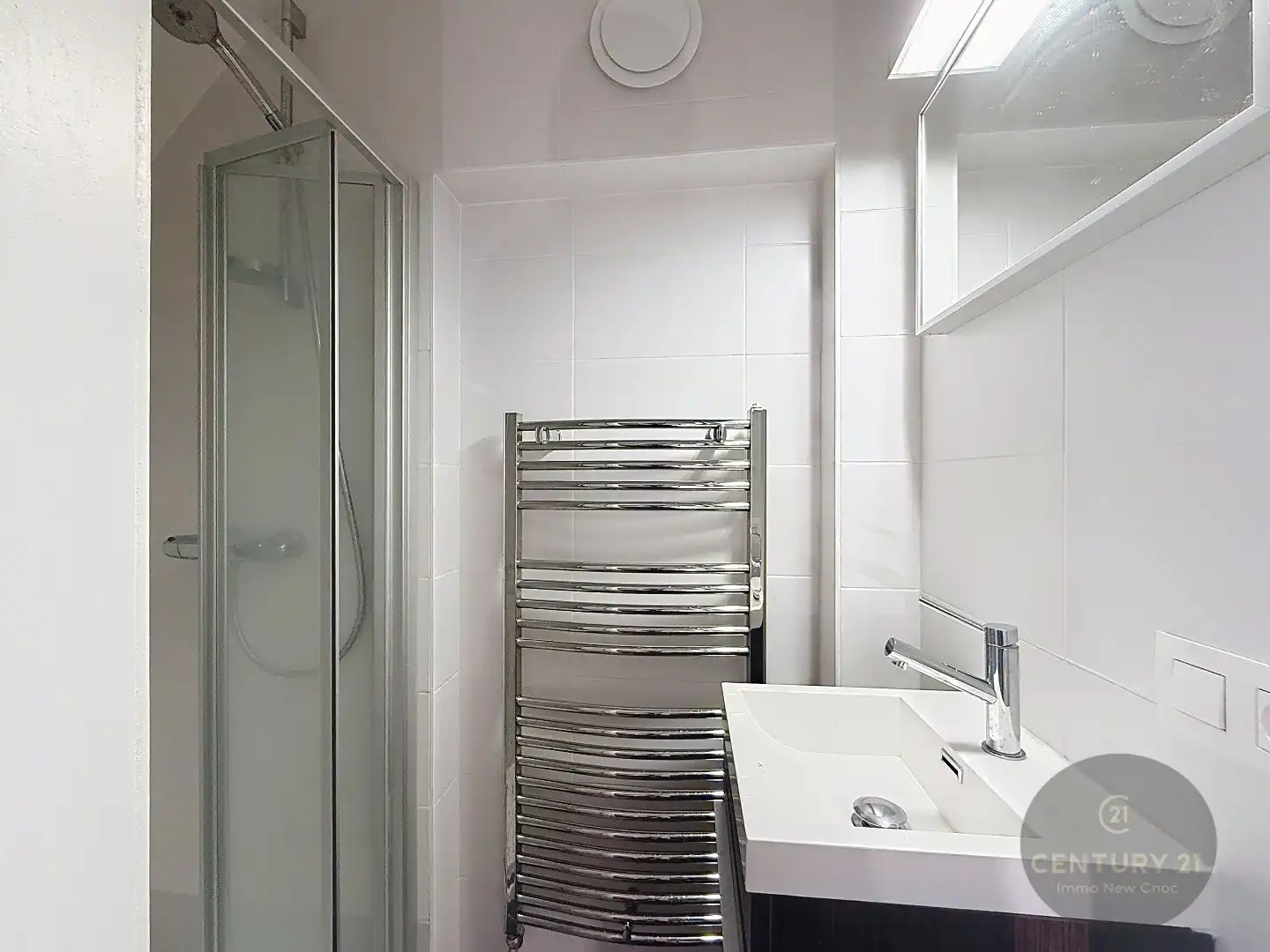 KNAP GERENOVEERDE WONING! foto 11