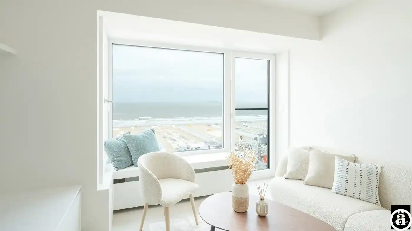 Mooi vakantie-appartement op de Zeedijk nabij het Rubensplein foto 6