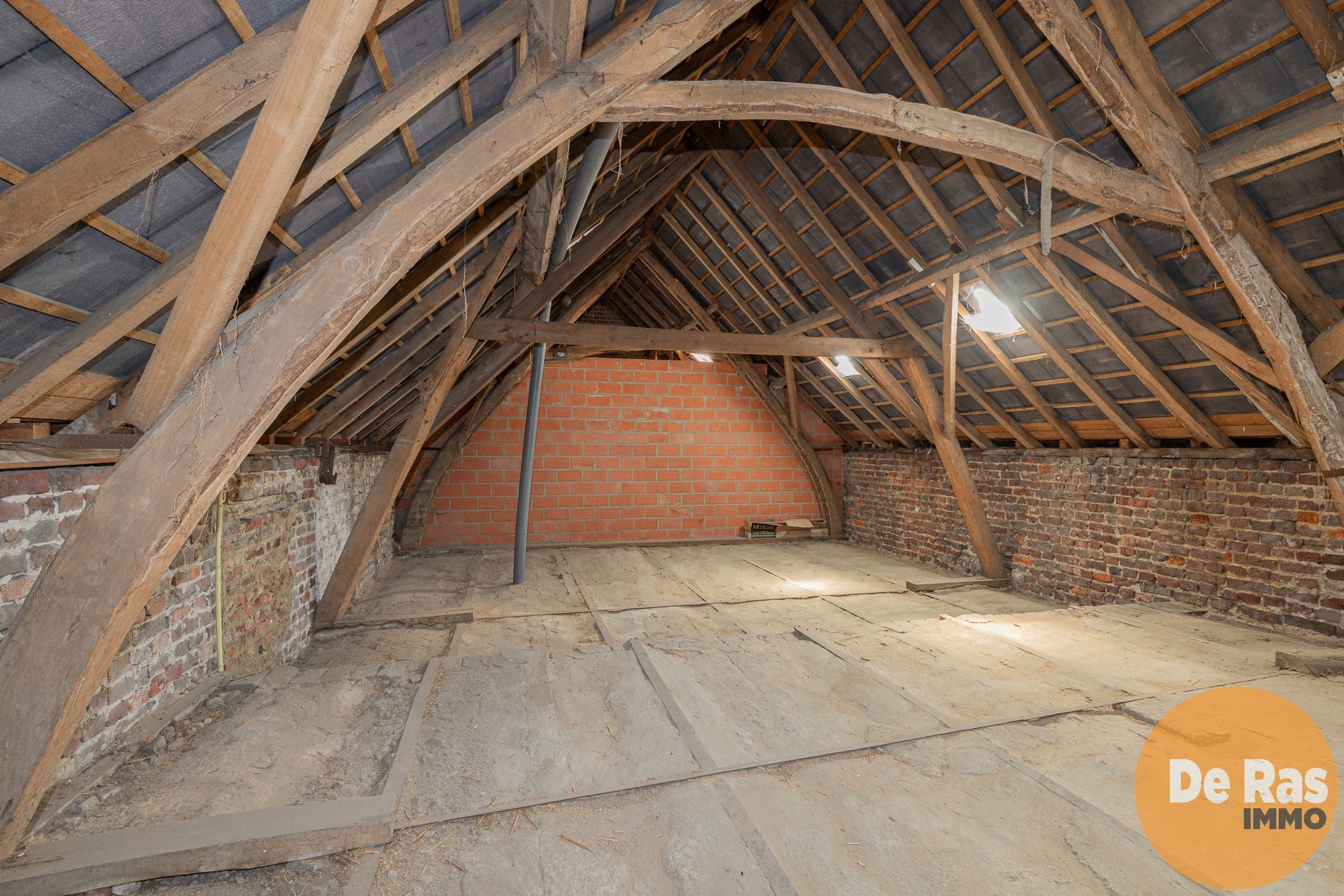 BORSBEKE - Te renoveren woning voorzien van tuin en garage foto 32