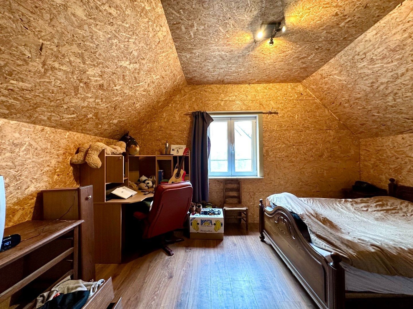 Ruime gezinswoning met 3 à 4 slaapkamers en dubbele garage in Eernegem foto 20