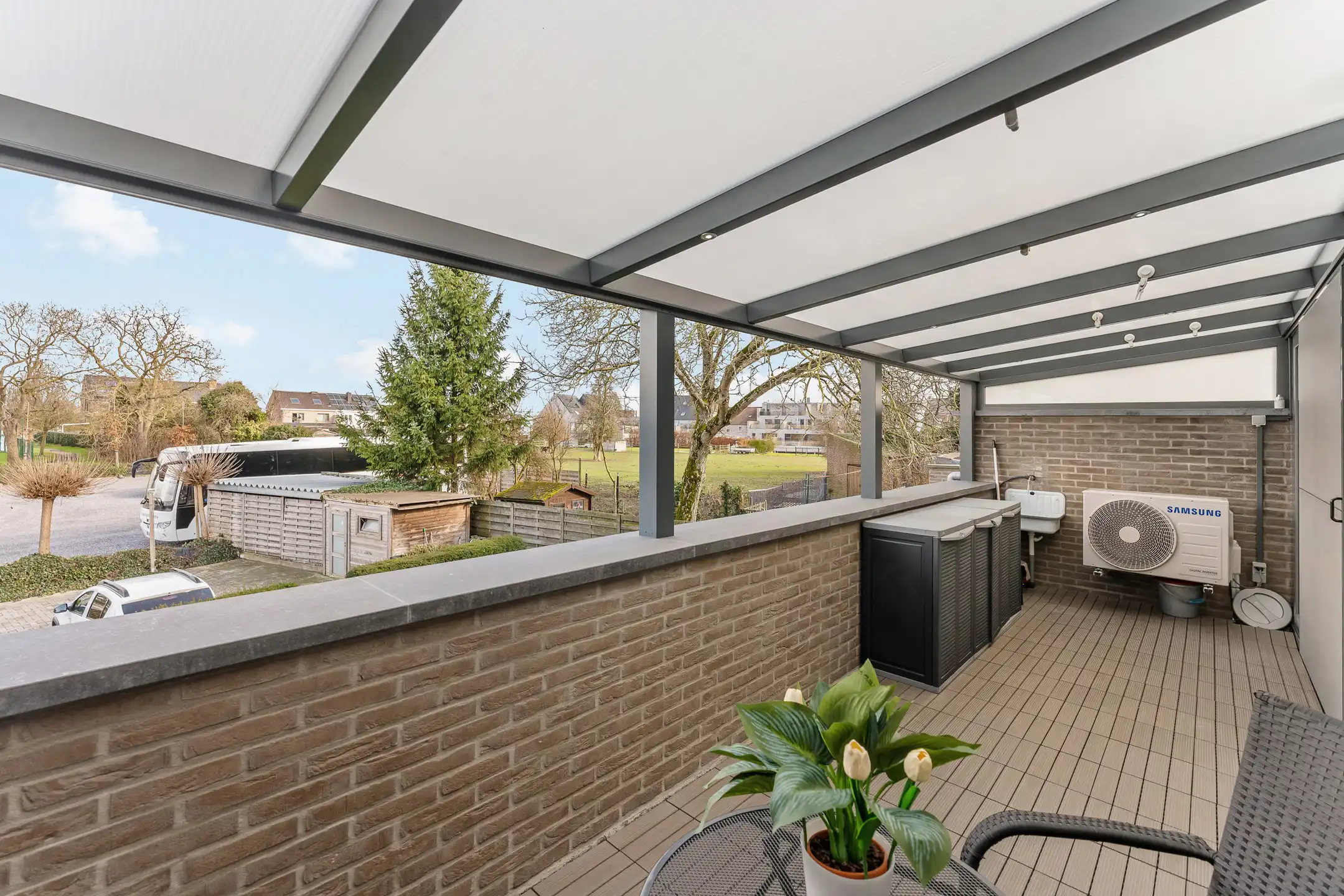 Perfect onderhouden duplex in het hart van Riemst foto 11