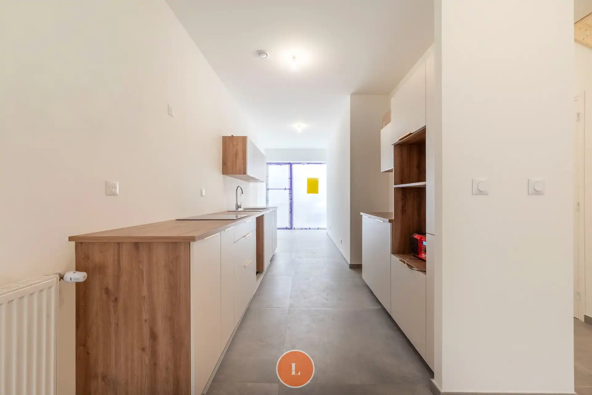 Instapklare, volledig gerenoveerde woning met 4 slaapkamers en 2 badkamers. foto 4