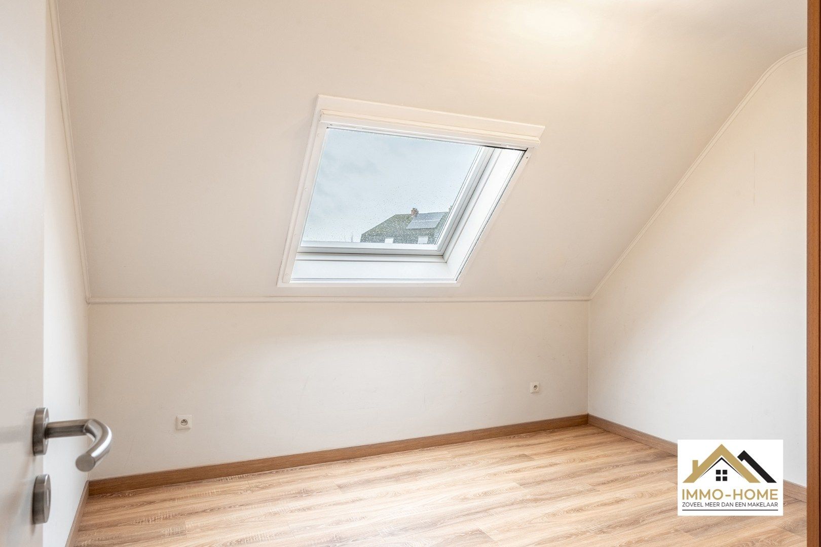 Prachtige HOB met zonnepanelen in een doodlopende straat! foto 27