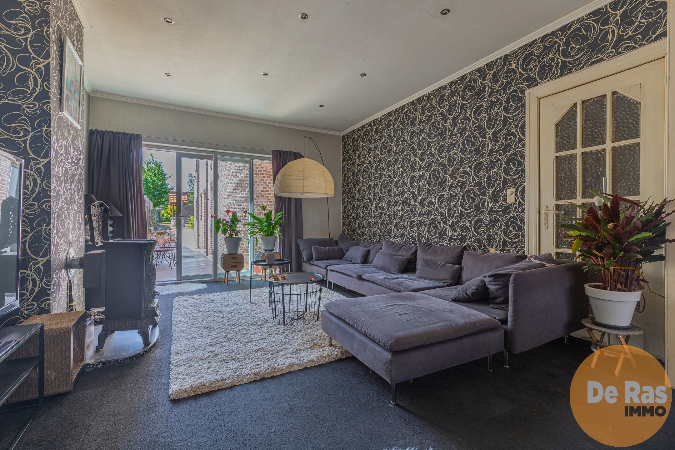 LEDE - Te renoveren woning met 5 kamers en tuin in centrum foto 4