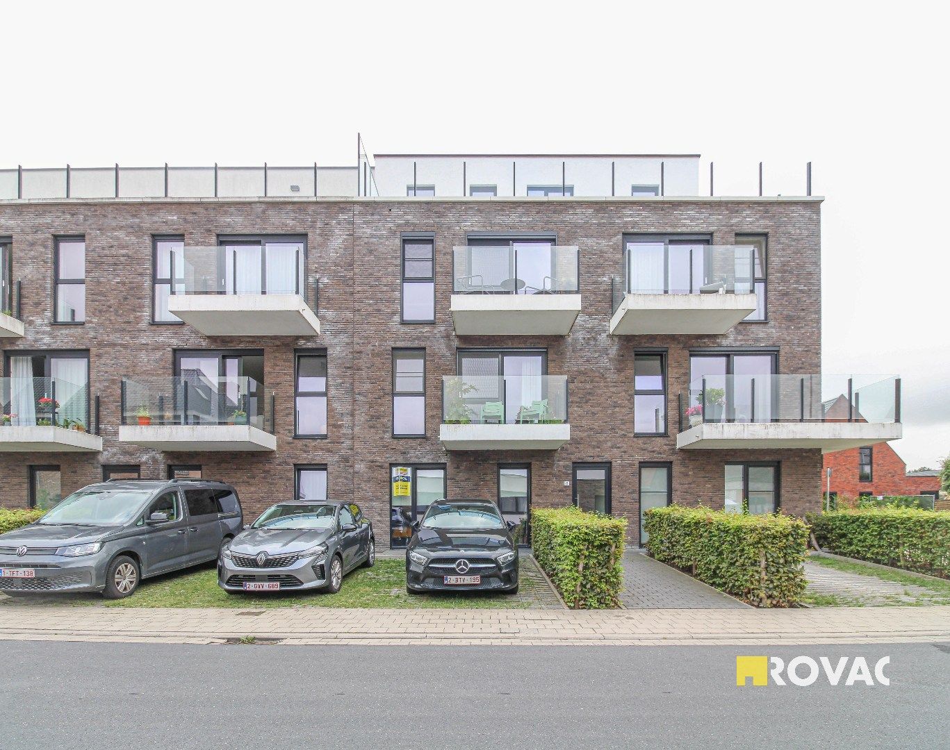Gelijkvloers nieuwbouwappartement met tuin en garage! foto 17