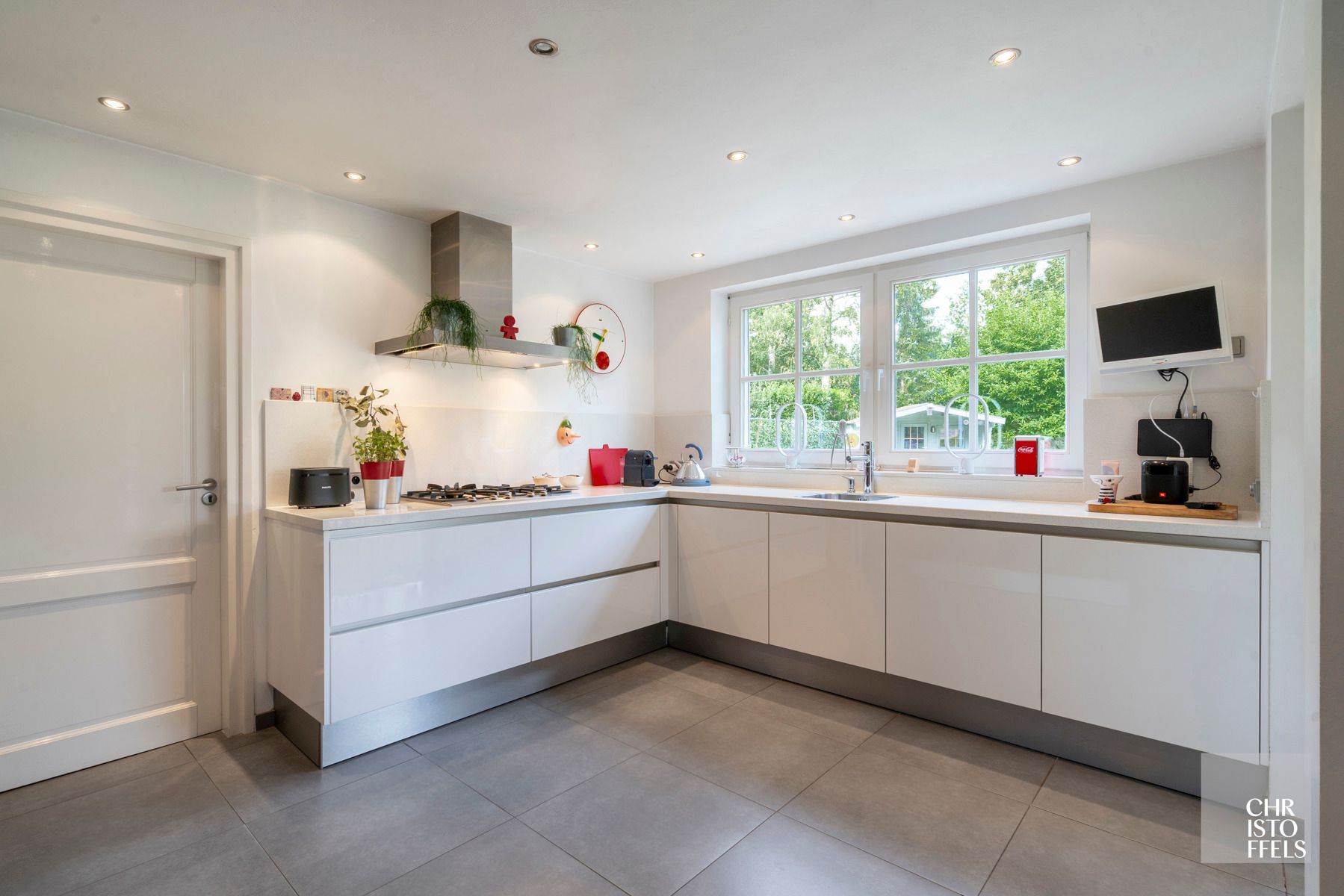 Residentieel gelegen woning (239m²) met 4 slaapkamers in Lanaken! foto 4