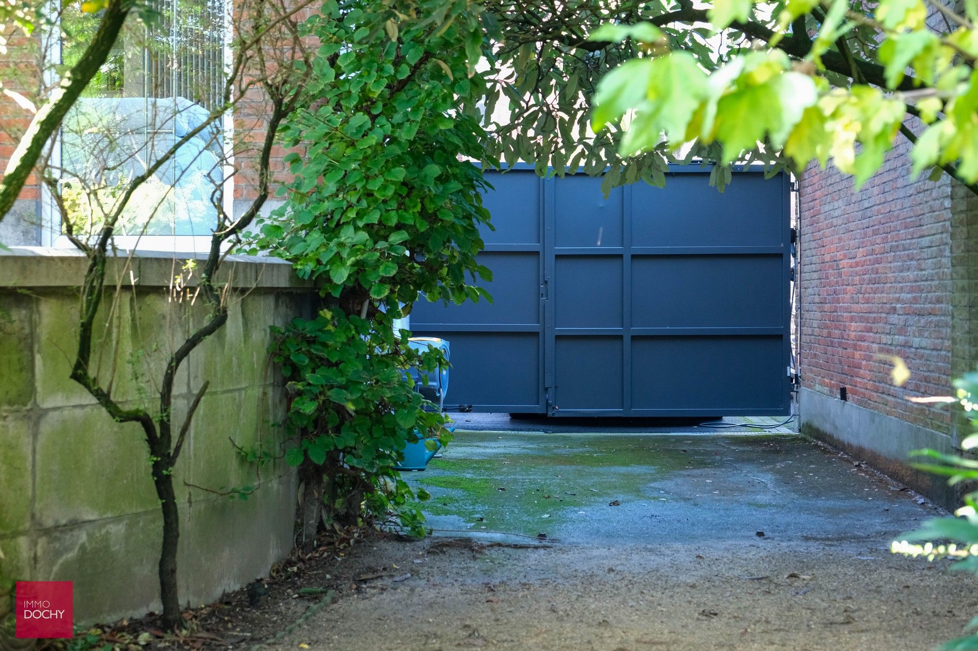 Prachtige loft met tuin en waterpartij centrum Kortrijk foto 16