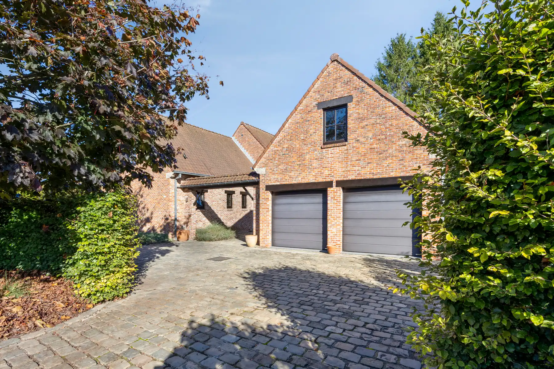 Ruime instapklare woning met prachtige tuin in Oetingen foto 2