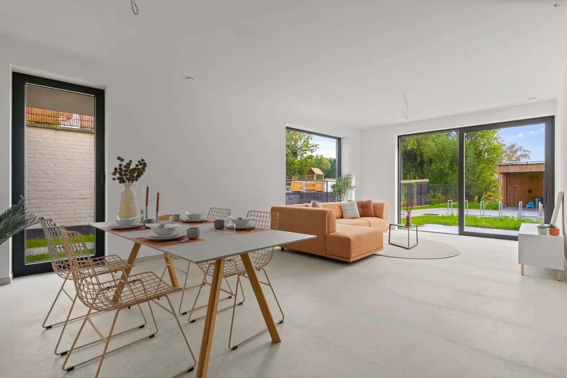 Ruim gelijkvloers appartement met 3 slaapkamers foto 2