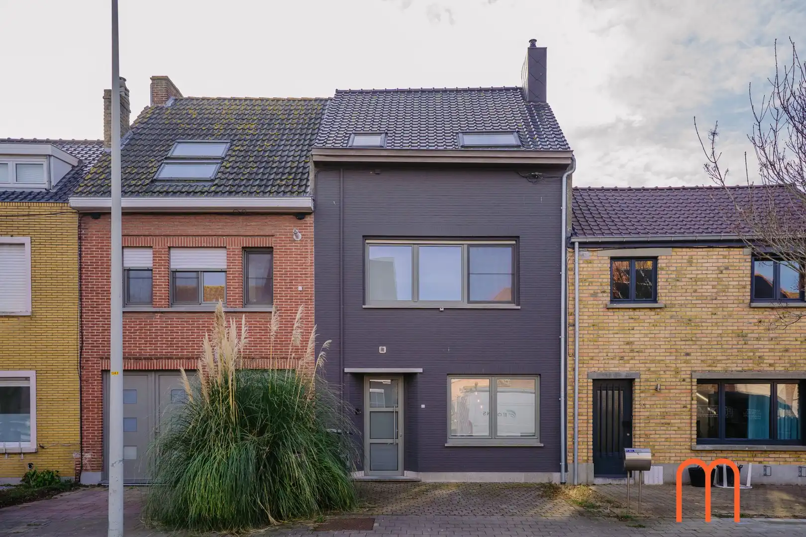 Gerenoveerde woning te huur in Mariakerke (Oostende) foto {{pictureIndex}}