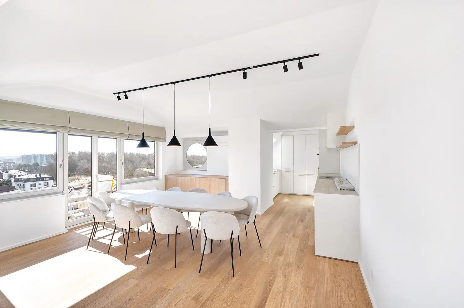 Uitzonderlijk duplex appartement met 4 slaapkamers en groot terras net achter de Zeedijk in Duinbergen foto 6