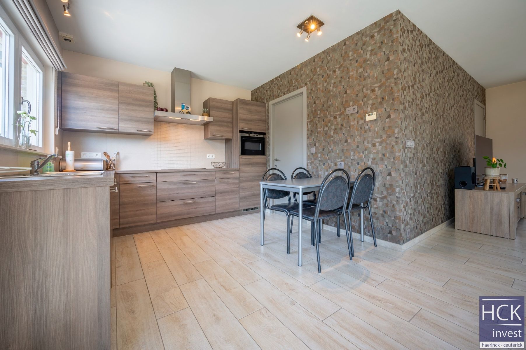 KRUISHOUTEM - Rustig gelegen instapklare woning met 3 SLPK. én garage! foto 11