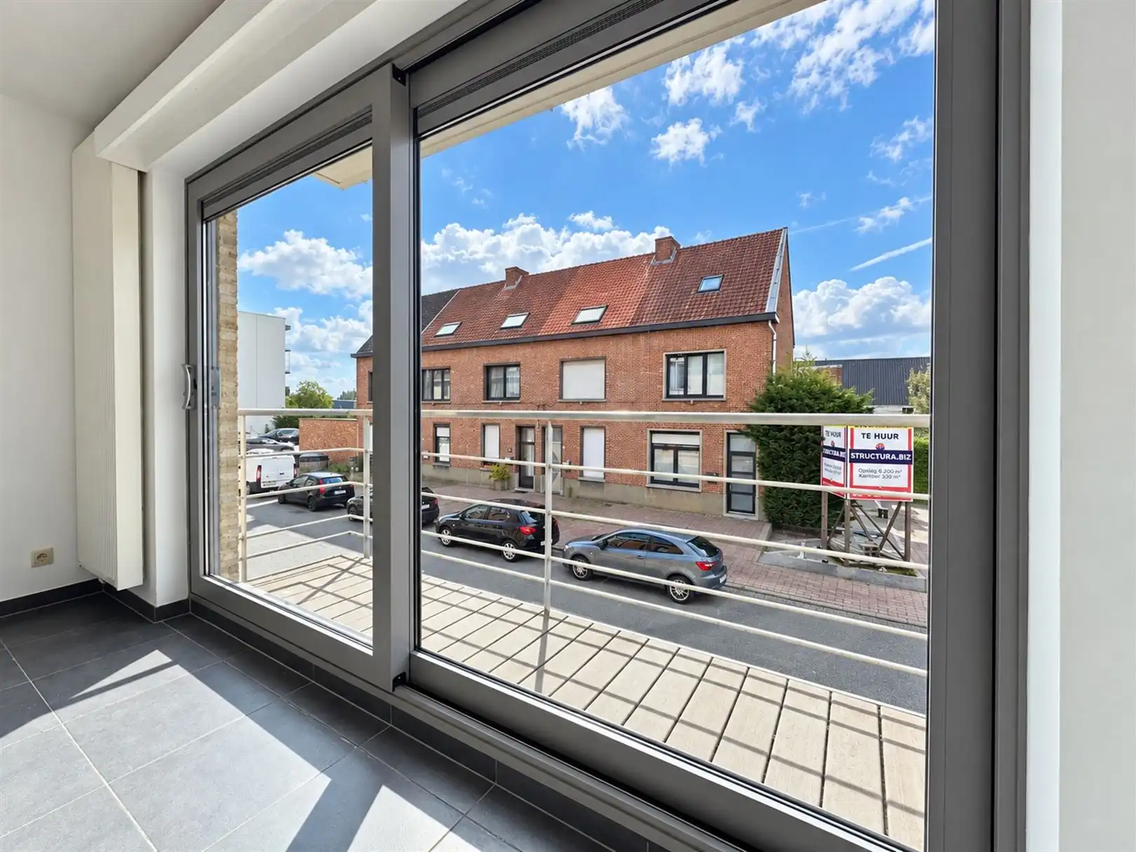Instapklaar recent appartement aan stadsrand van Sint-Niklaas foto 9