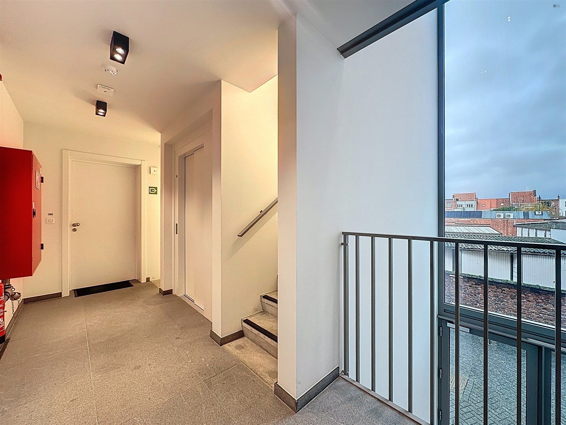 Energiezuinig appartement met staanplaats op toplocatie in Sint-Niklaas foto 15