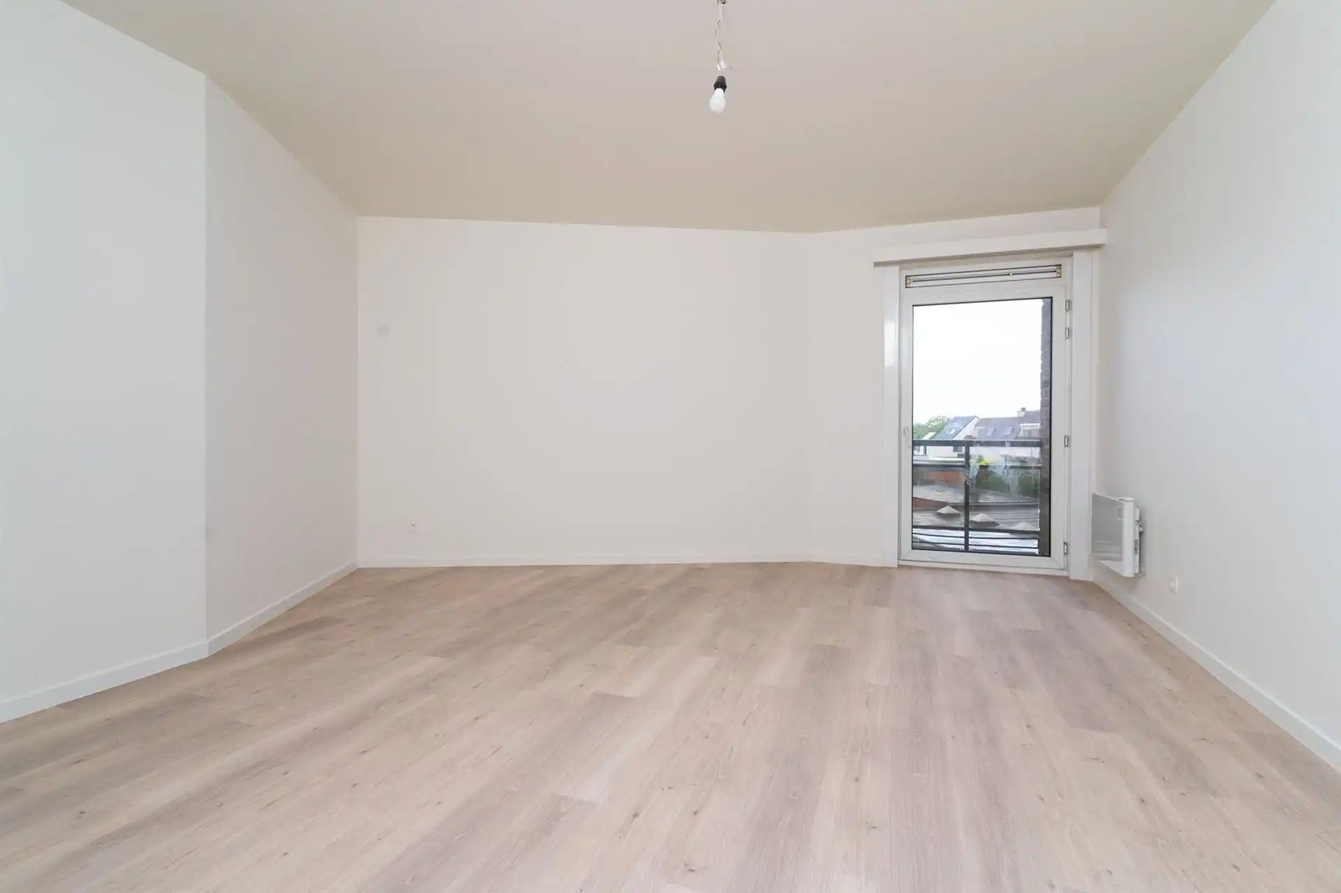 Lichtrijk 3 slpk appartement met balkon en autostaanplaats foto 9