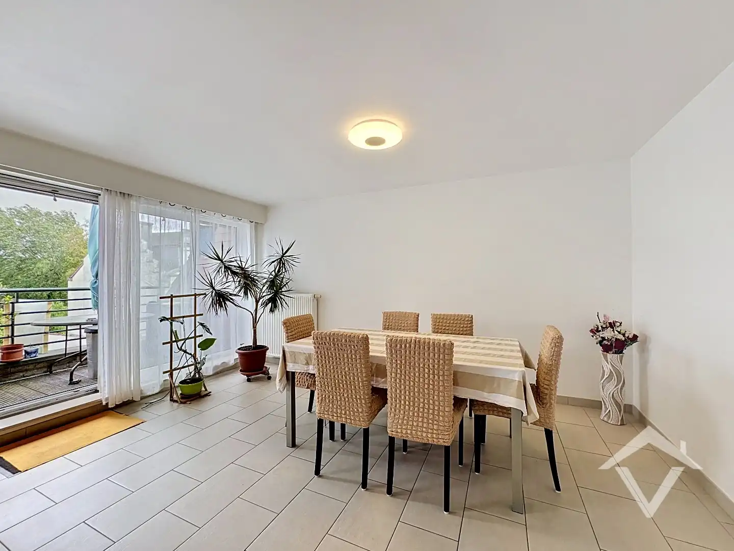 Instapklaar appartement met 4 slaapkamers en 2 badkamers in centrum Gistel foto 10