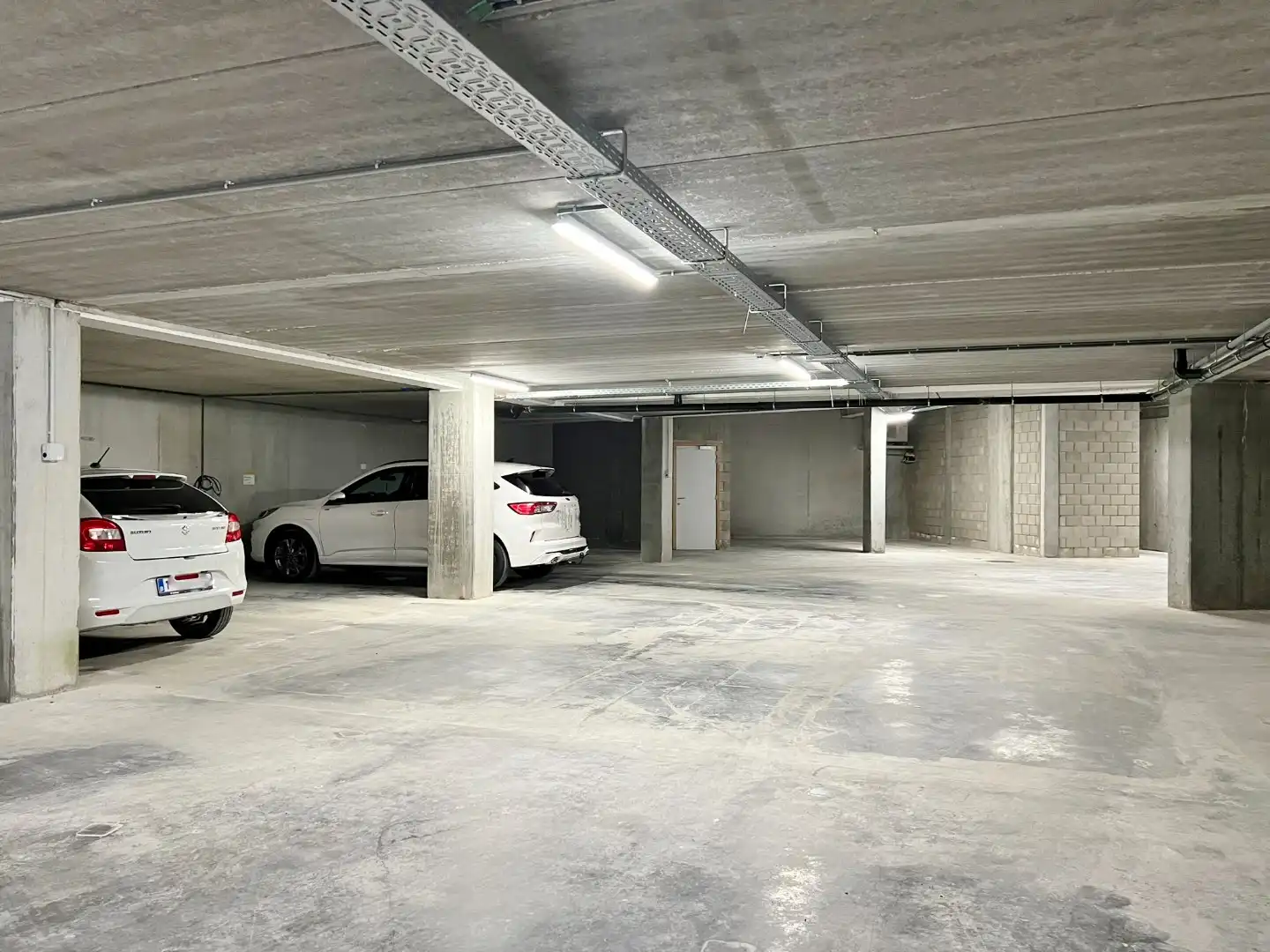 Nieuwbouwappartement met terras en autostandplaats foto 11