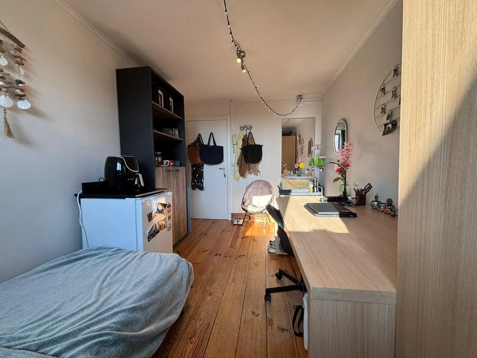 Studentenkamer met gedeeld sanitair! foto 3