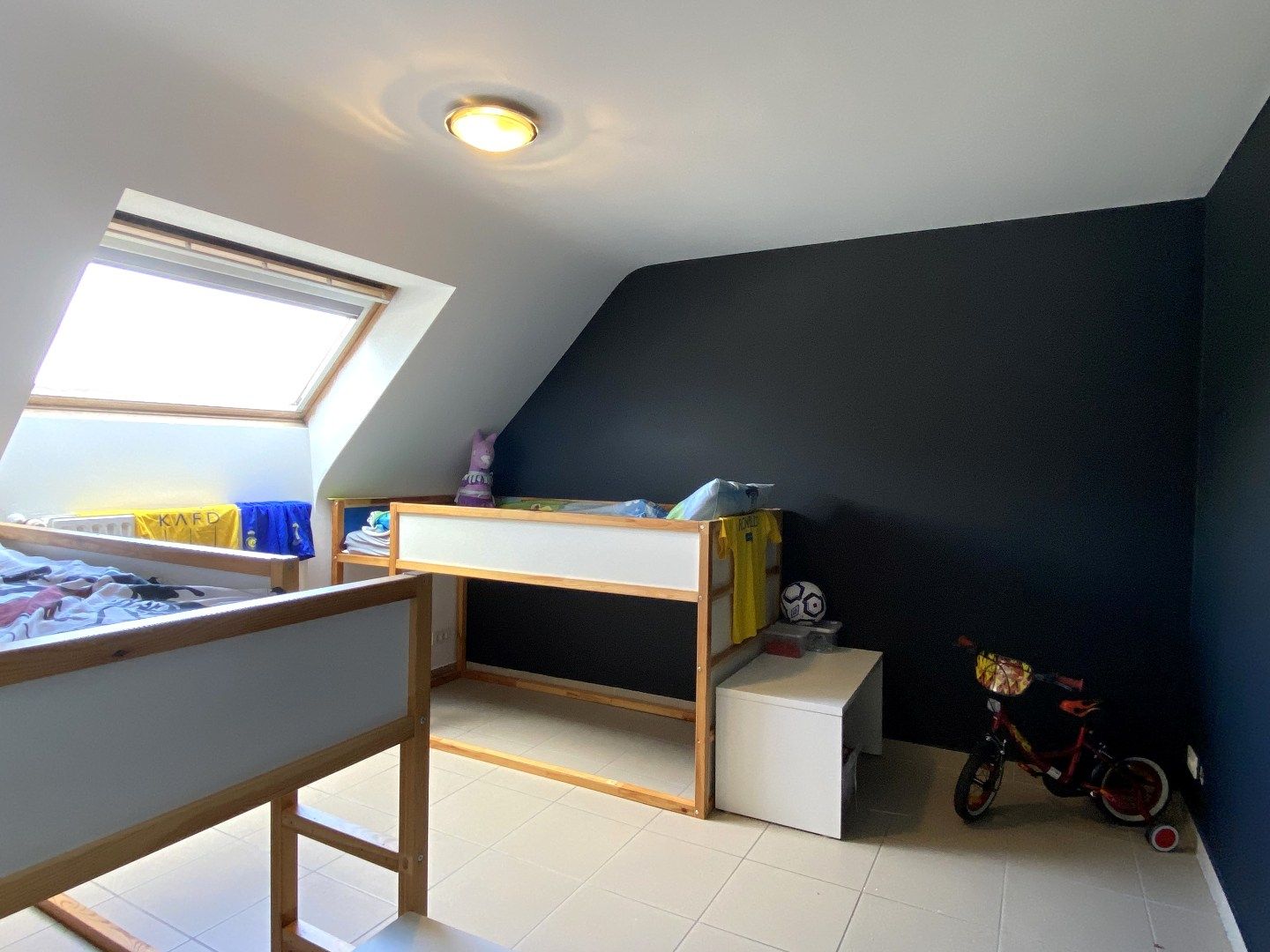 RUIM EN LICHTRIJK APPARTEMENT MET 3 SLAAPKAMERS EN GARAGE IN HARTJE PITTEM foto 10