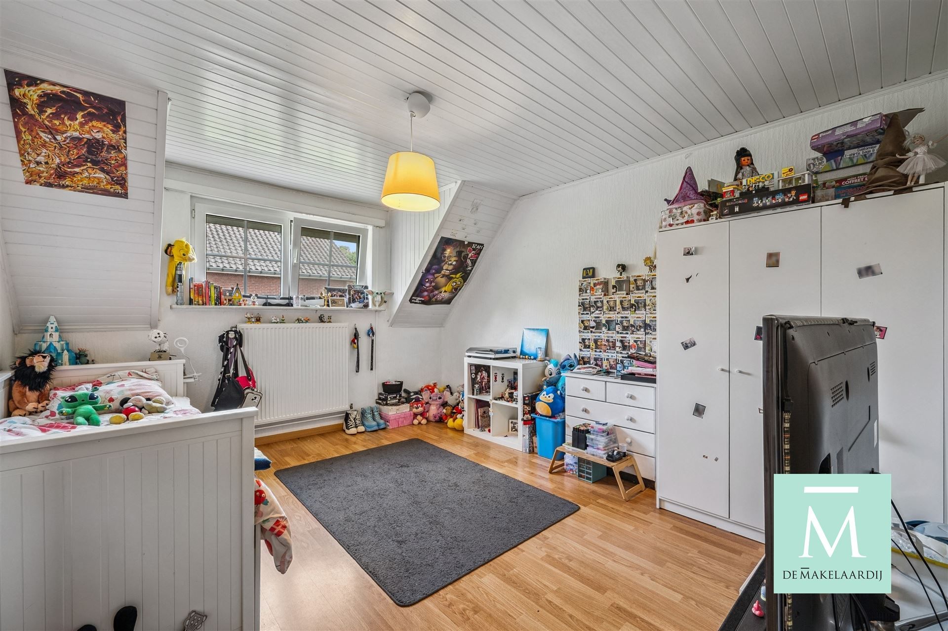 Ruime villa met aparte studio en prachtige tuin met zwembad foto 23