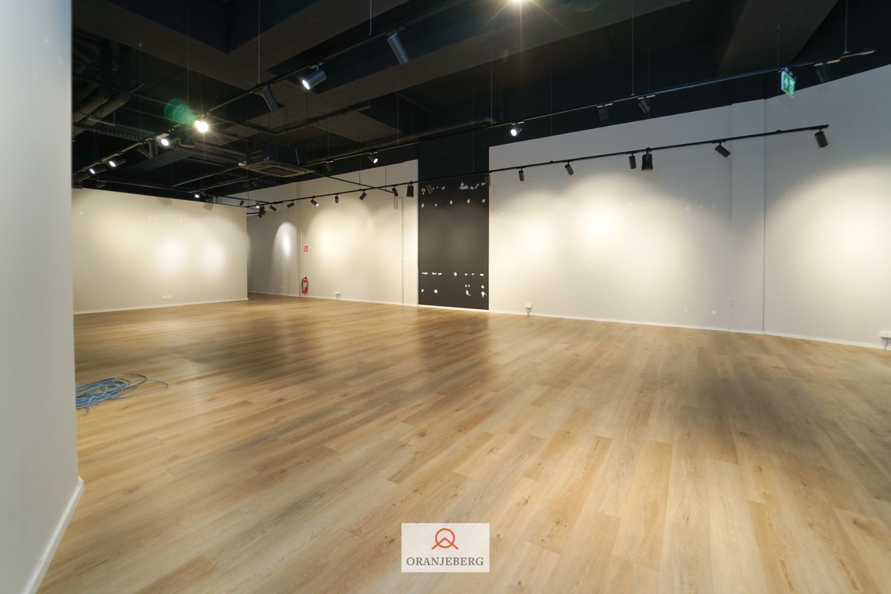 Stijlvol handelspand te huur omgeving Kouter foto 2