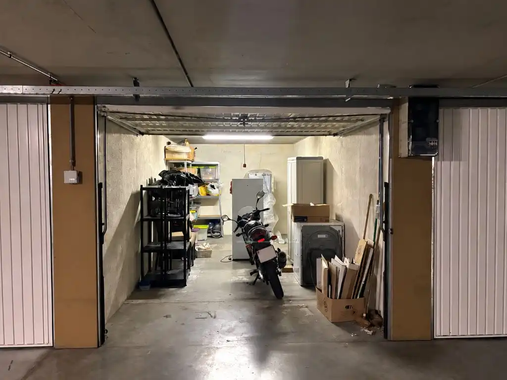 Garagebox te koop in M. Devriendtlaan  foto 2