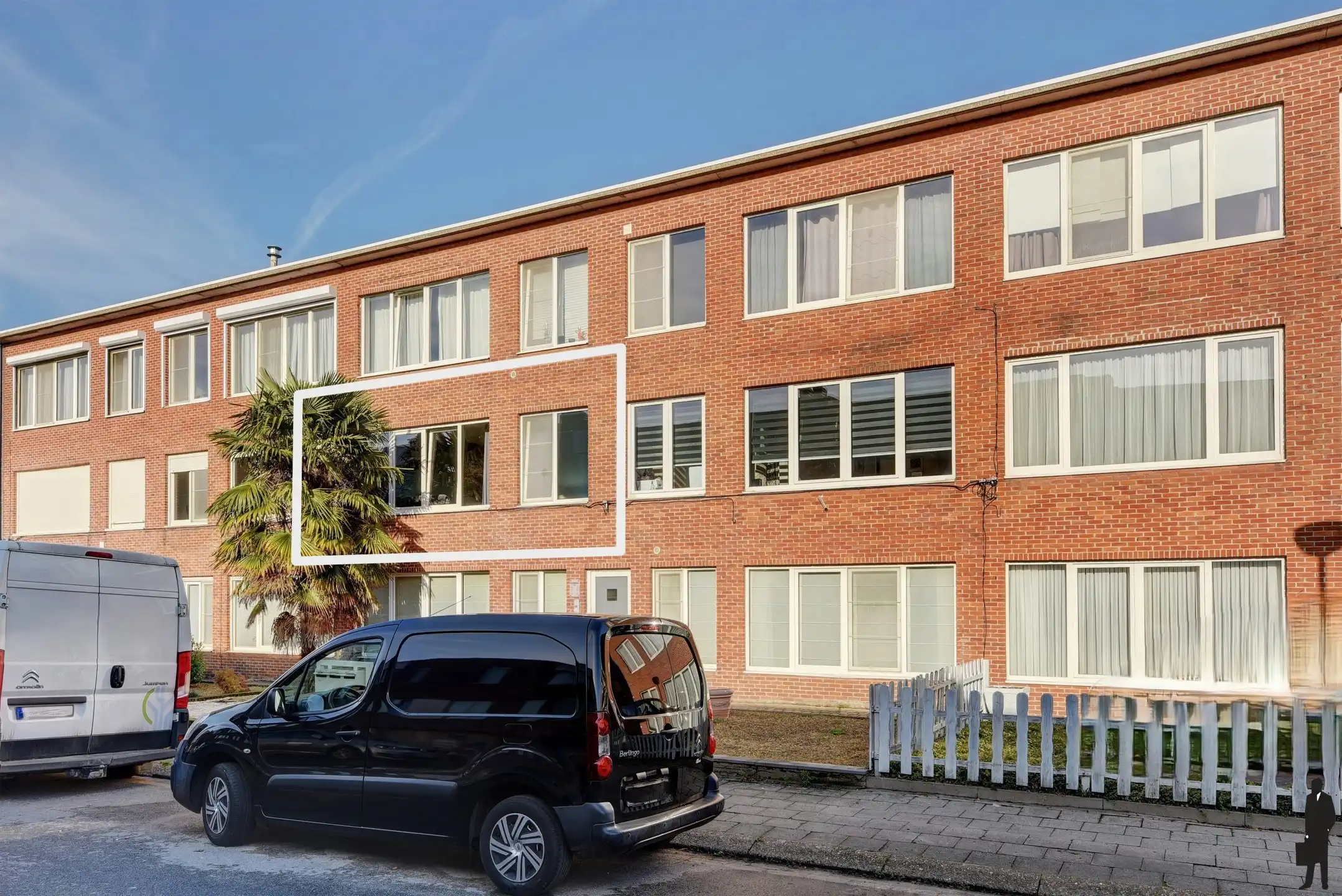 Ruim, lichtrijk appartement met 2 slpk., terras en garage foto 9