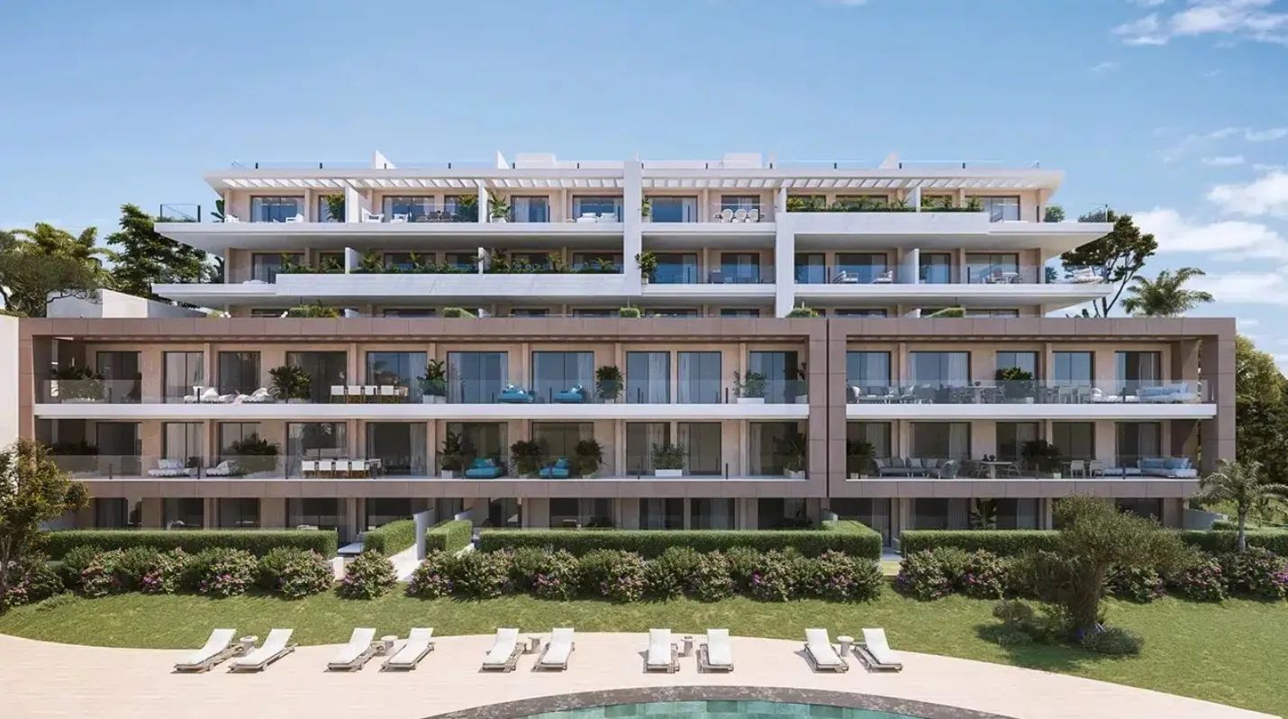 Luxe leven met mediterraans uitzicht: nieuw, eigentijds project in Estepona! foto {{pictureIndex}}