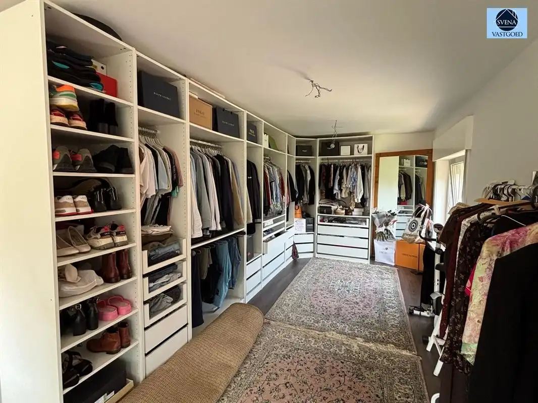 VERNIEUWDE WONING MET 4 SLAAPKAMERS EN TUIN  foto 16