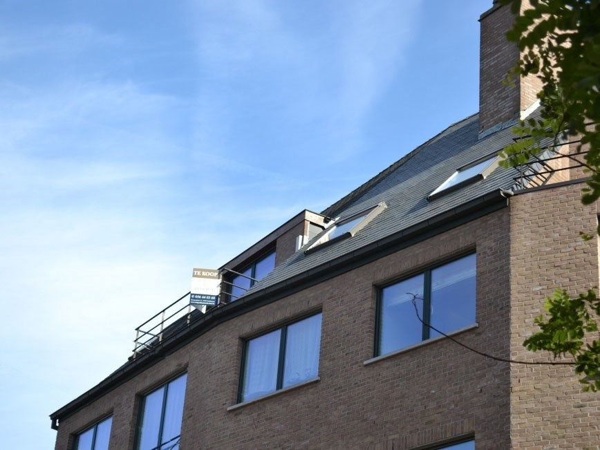 Lichtrijke duplex met 2 slaapkamers, polyvalente ruimte en terras foto 1