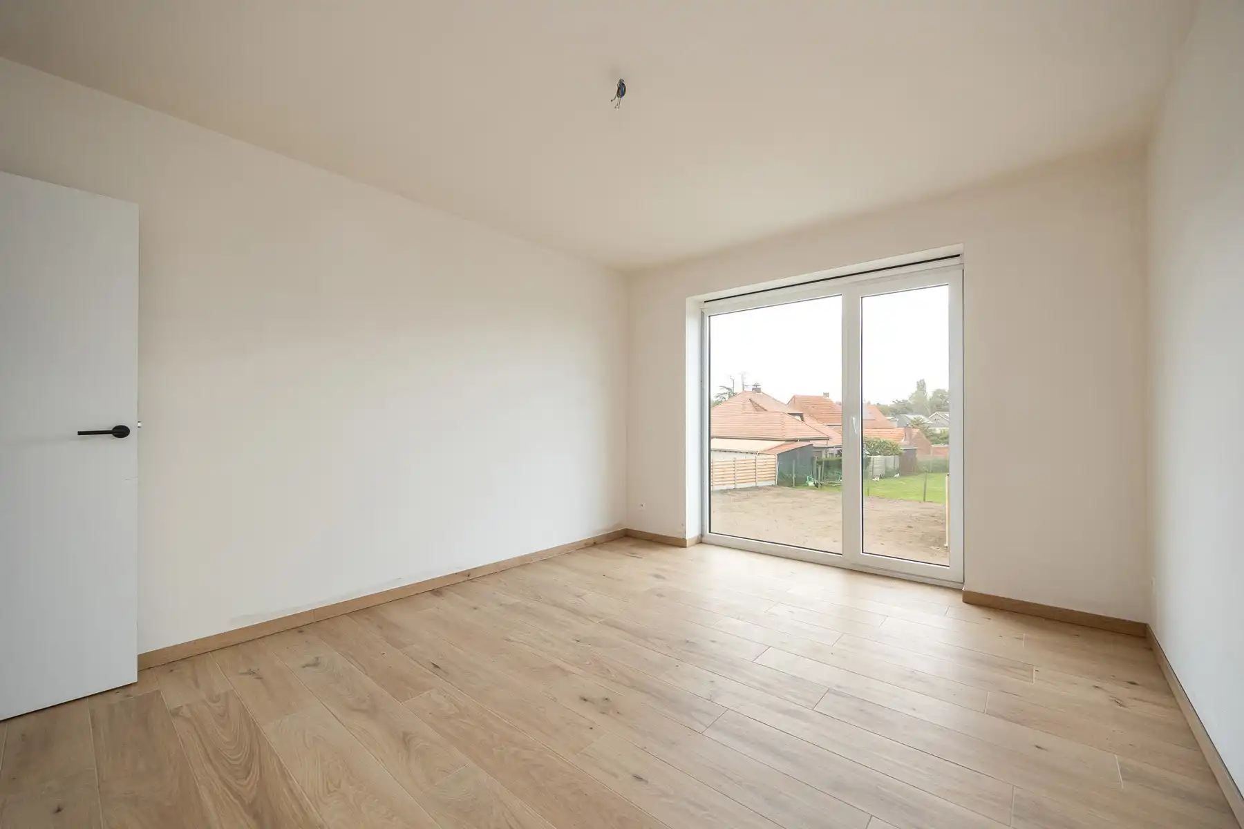 Woning met 4 slaapkamers en fietsenberging/carport op perceel van ca 327m² foto 16