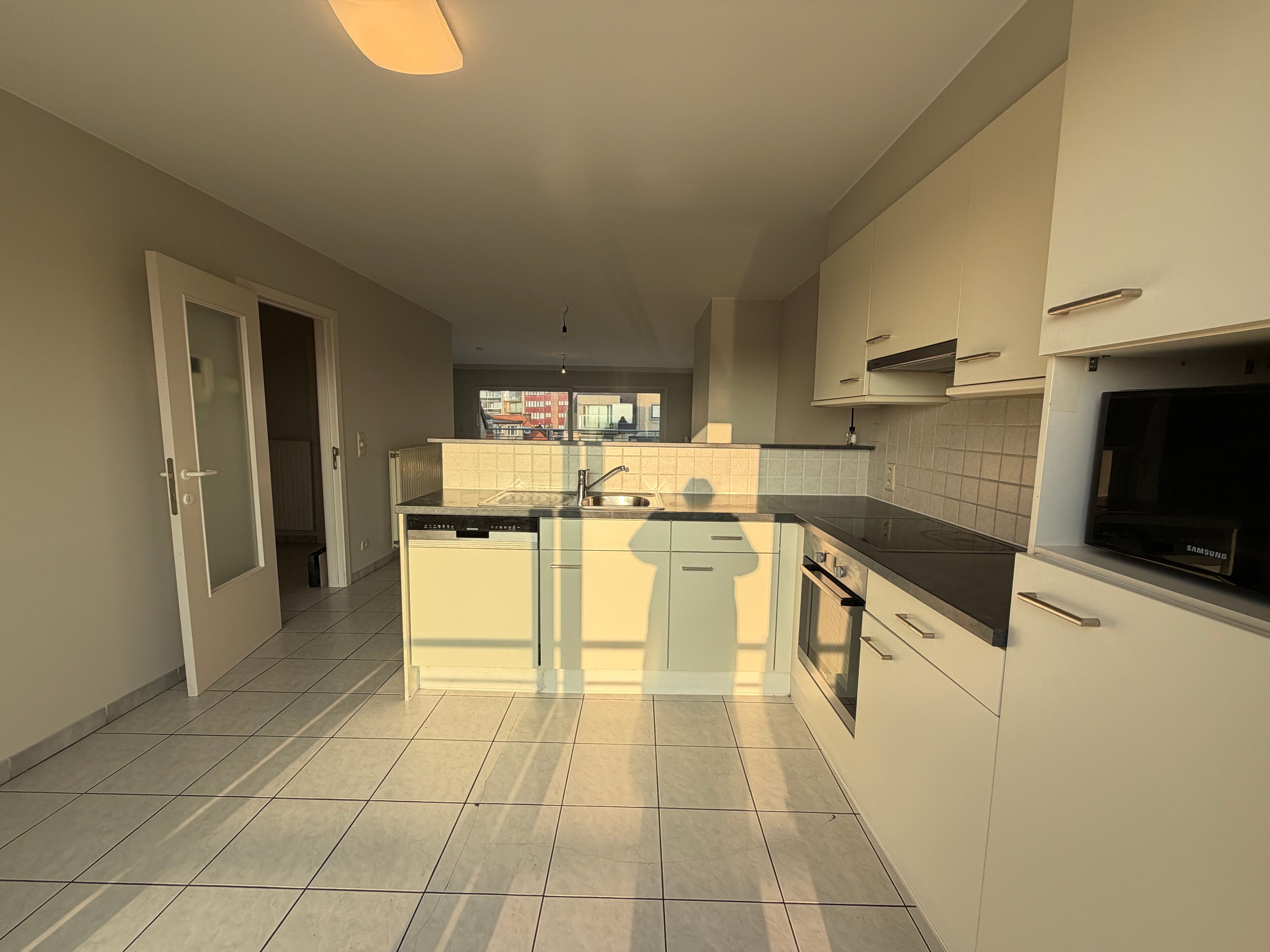 Mooi duplexappartement met drie slaapkamers en twee zongerichte terrassen. foto 5