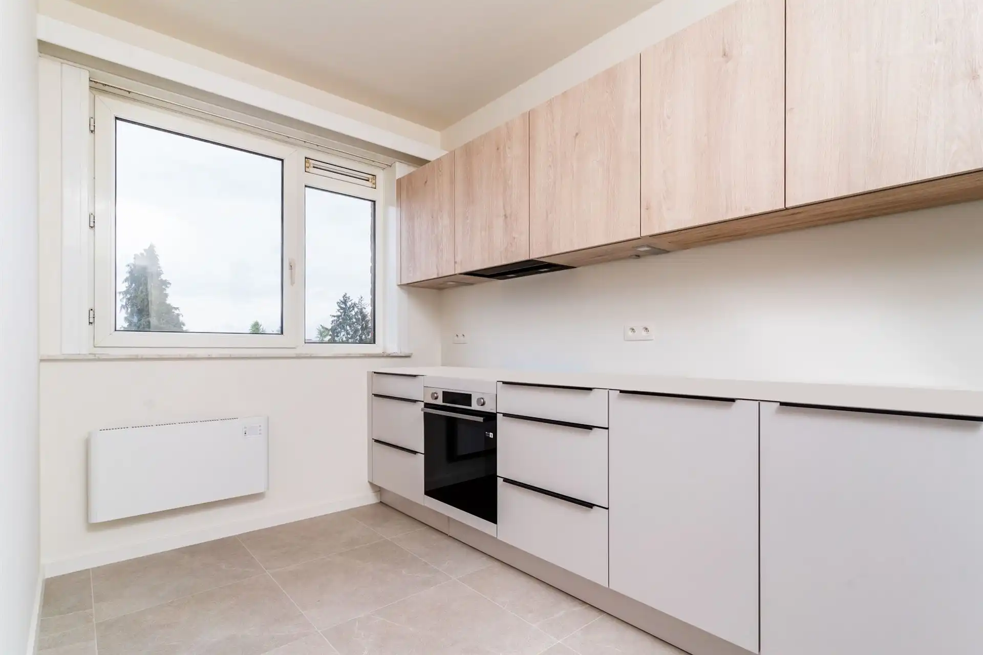 Lichtrijk 3 slpk appartement met balkon en autostaanplaats foto 3