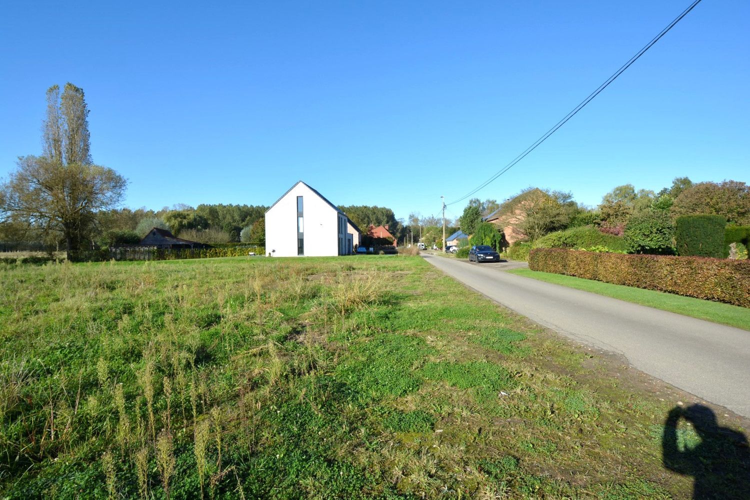 BOUWGROND 1.232 m² VOOR OPEN BEBOUWING! foto {{pictureIndex}}