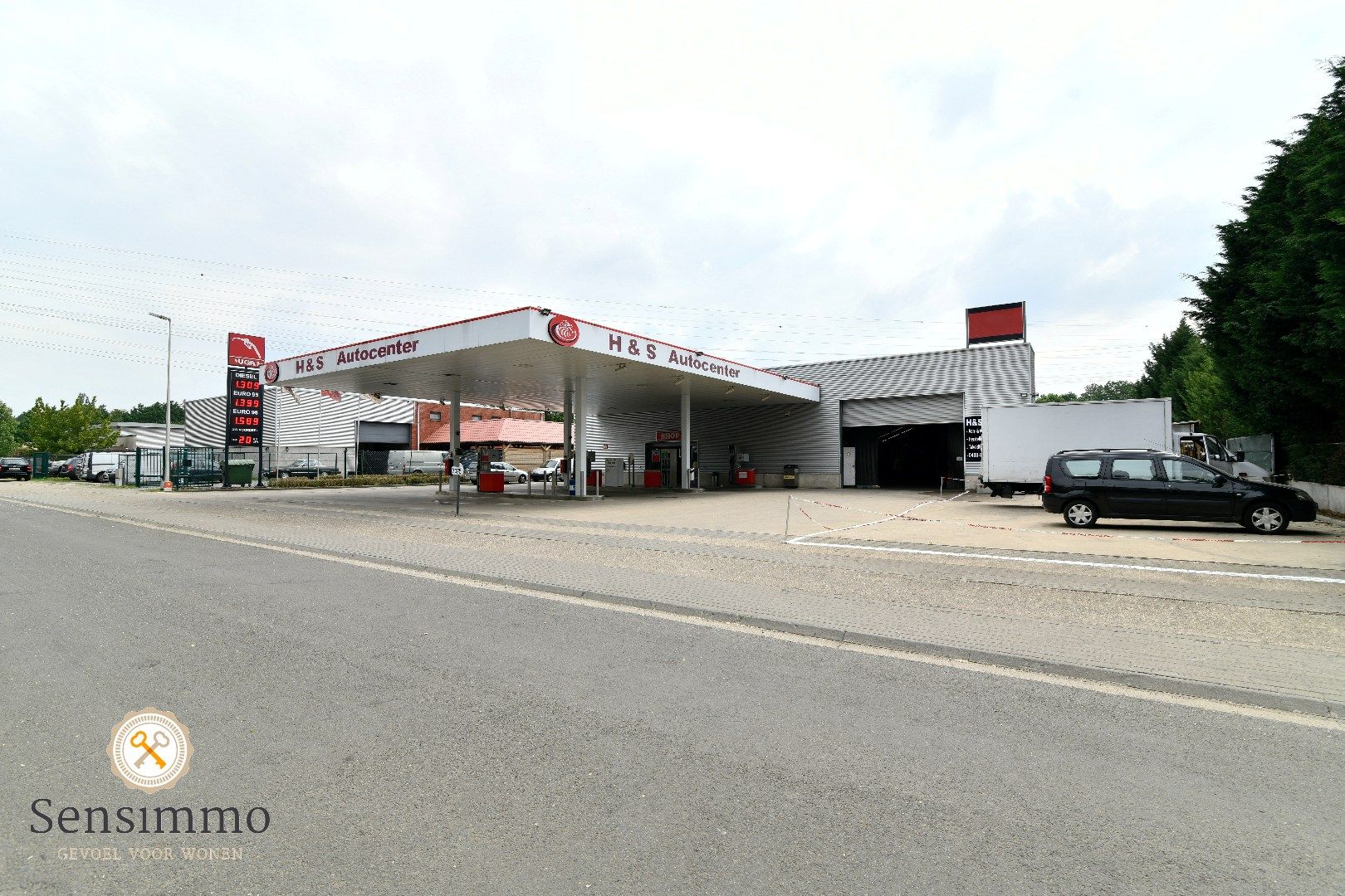 Tankstation met winkel, onderhoudsgarage op grens Genk-Zutendaal foto 14