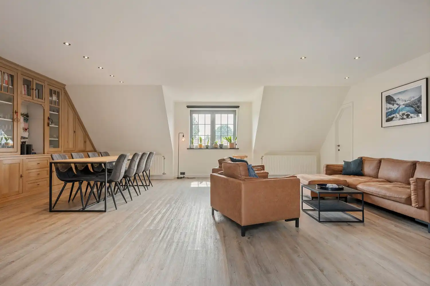 Gunstig gelegen loft met 2 slaapkamers foto 9