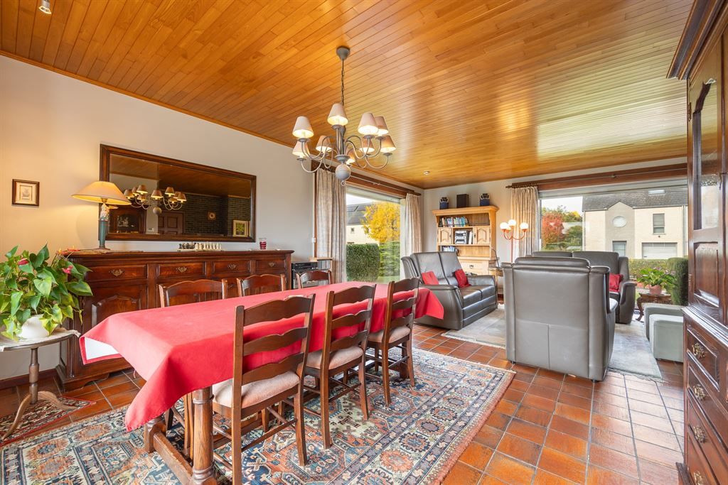 Bungalowwoning op mooi perceel foto 8