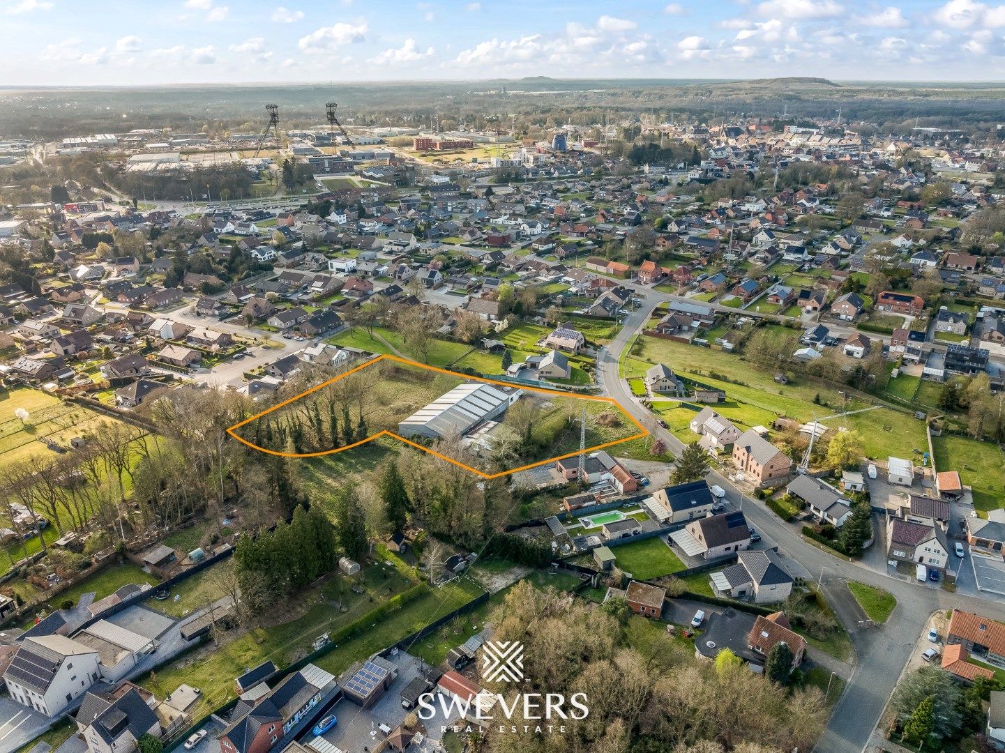 Groot sportgebouw met woonst op een perceel van 77a 60ca (of herverkaveling) foto 31