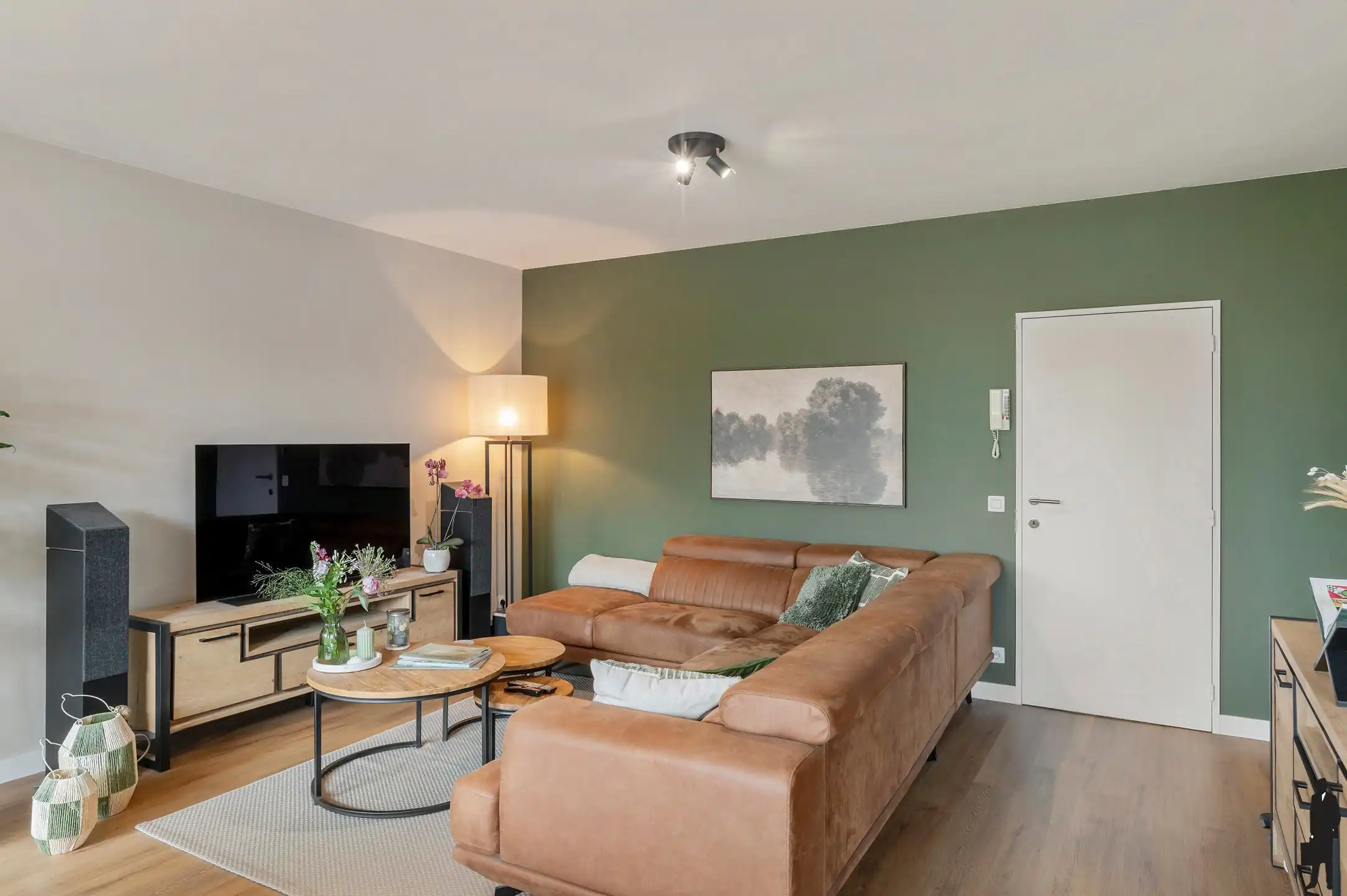 Instapklaar appartement met 2 slaapkamers, ruim terras, garage en kelderberging in Achterbroek foto 3