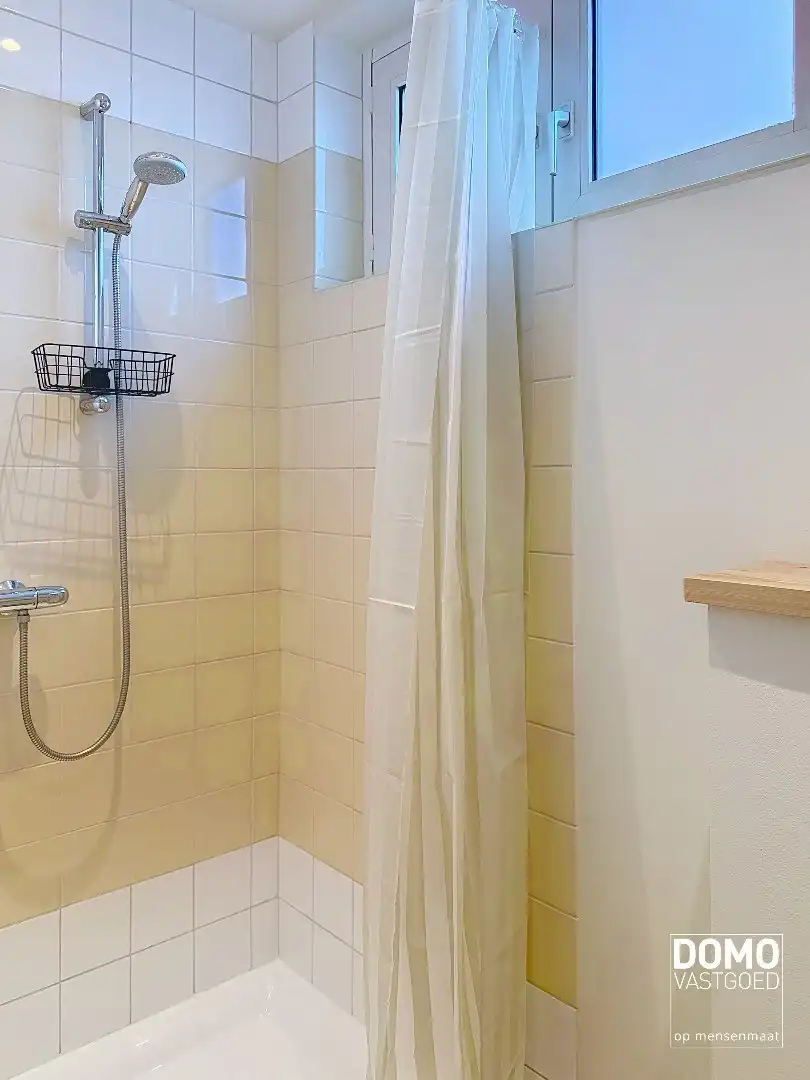 VOLLEDIG GEMEUBELDE 1 SLAAPKAMER STUDIO TE HASSELT (Stokrooie) foto 15