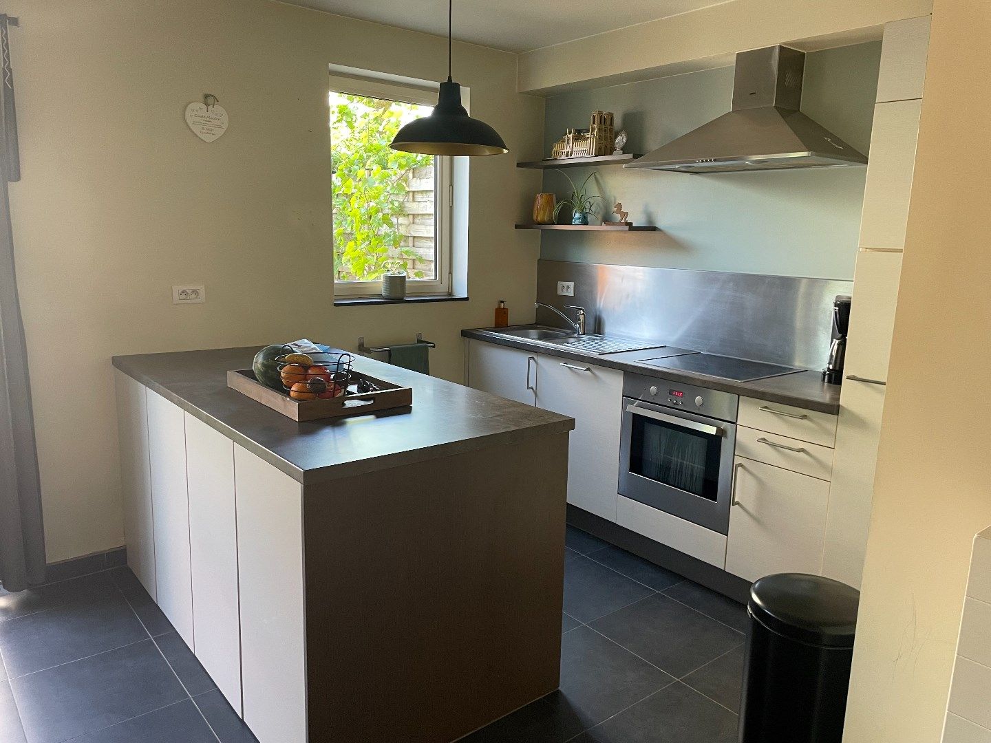 Instapklaar gelijkvloers appartement met tuin te Wingene foto 4