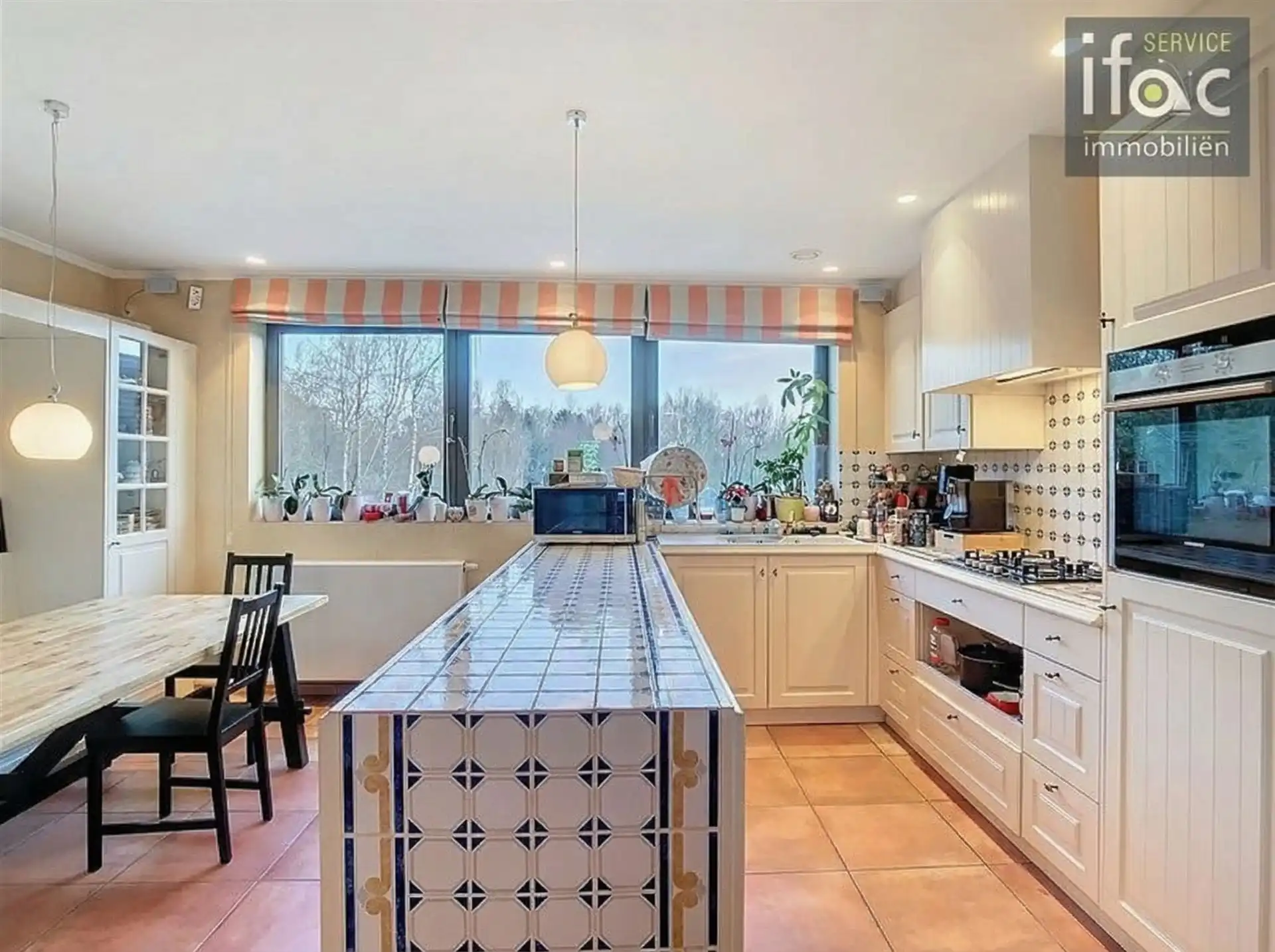 Ruim en modern duplex appartement op een toplocatie foto 8