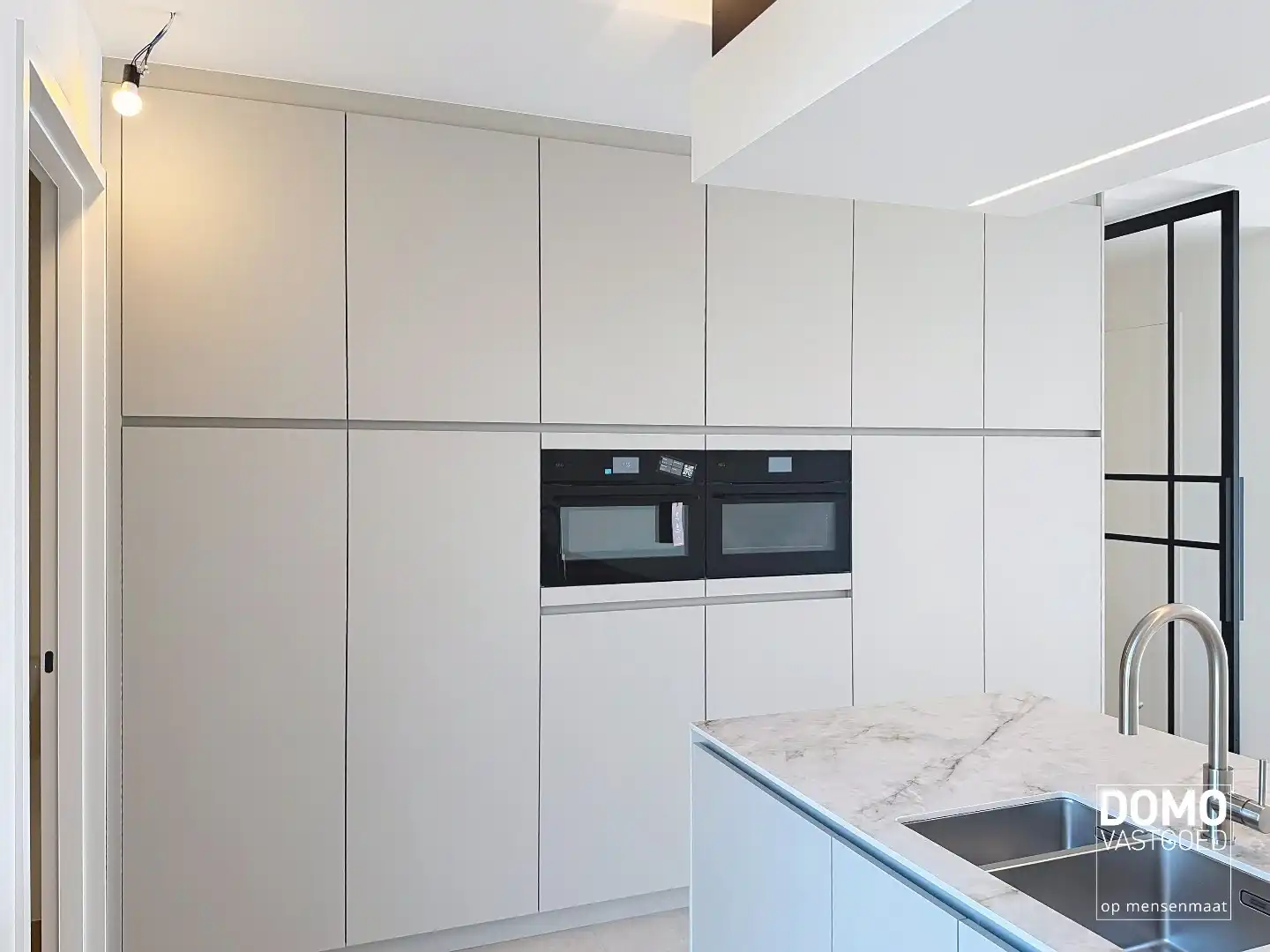 Exclusief high-end appartement met royaal terras te Hasselt (Kuringen) foto 2