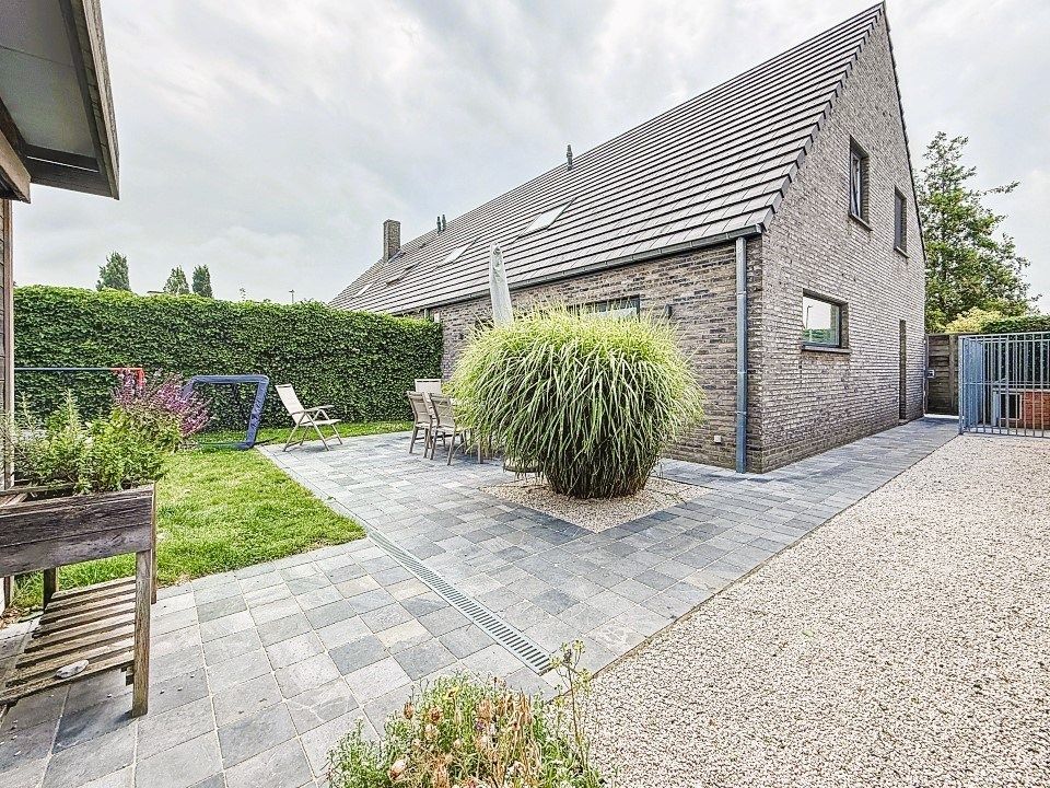 Moderne halfopen woning met tuin en garage – Rustige, centrale ligging! foto 13