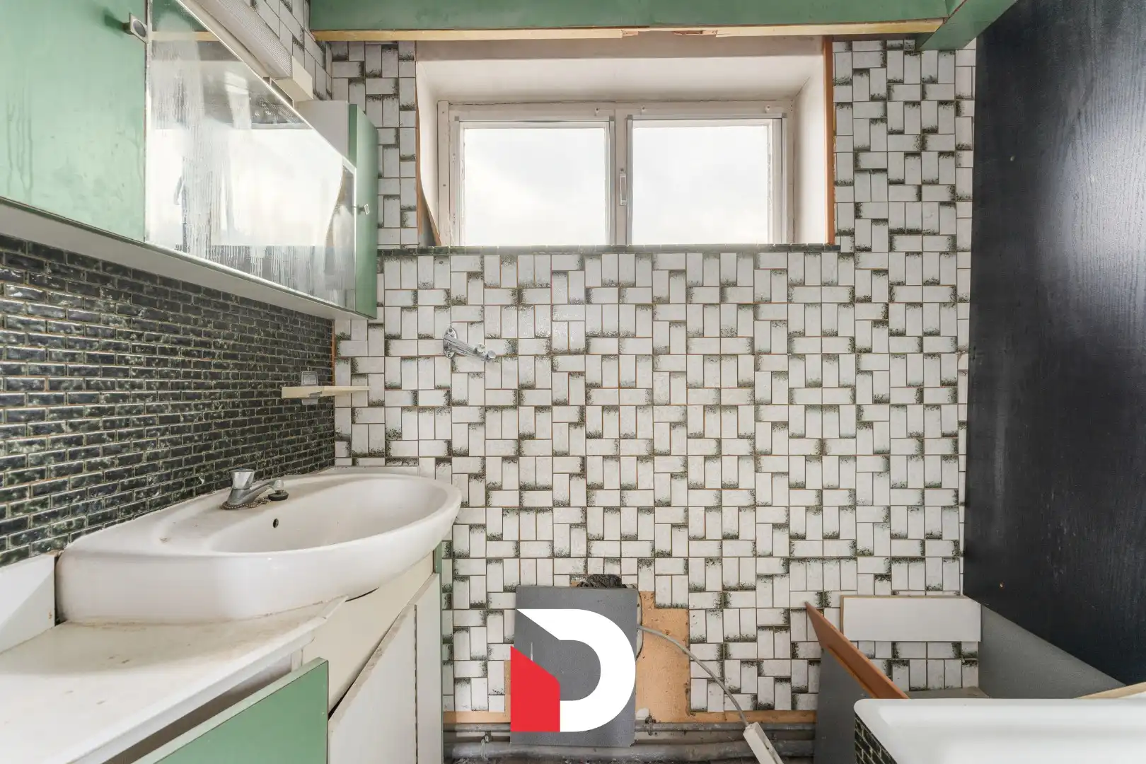 Te renoveren hoekwoning met garage en tuin  foto 12