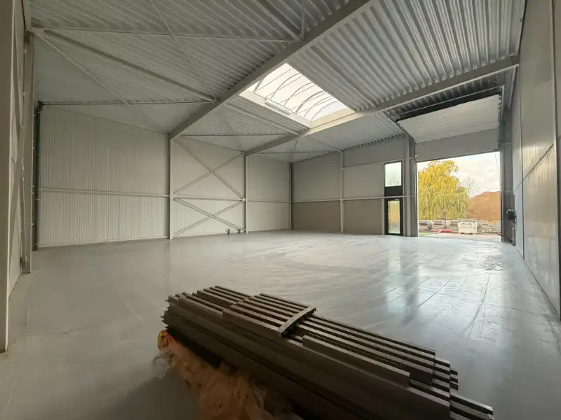 Nieuwbouw KMO loodsen tussen Antwerpen, Brussel en Gent foto 4