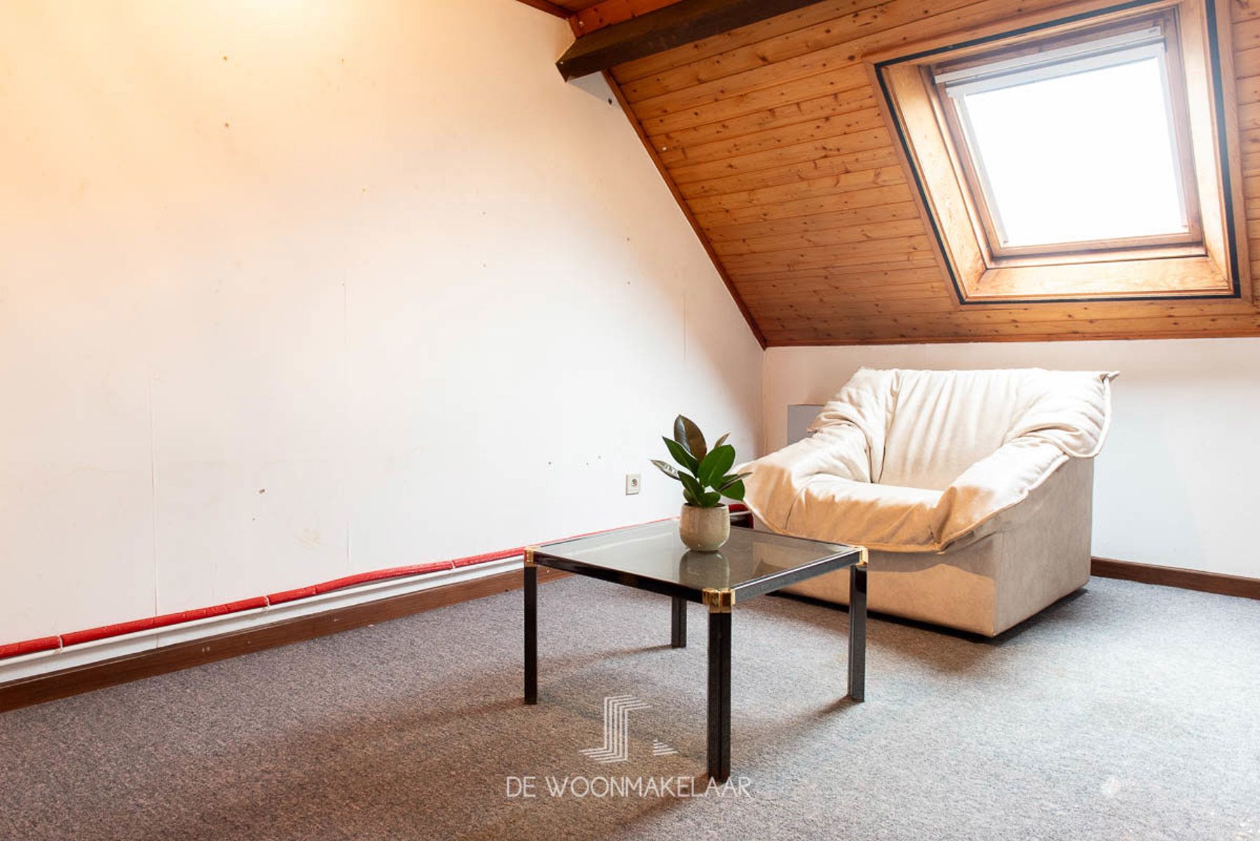 Te renoveren woning met 3 SLK's, zolder en tuin foto 11