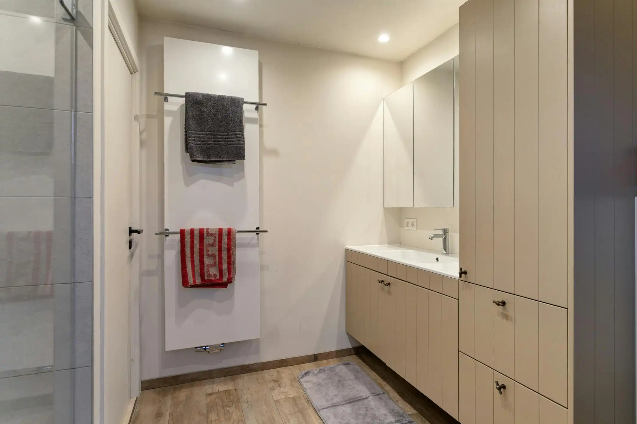 Instapklare woning met garage en tuin te koop in Ardooie foto 12