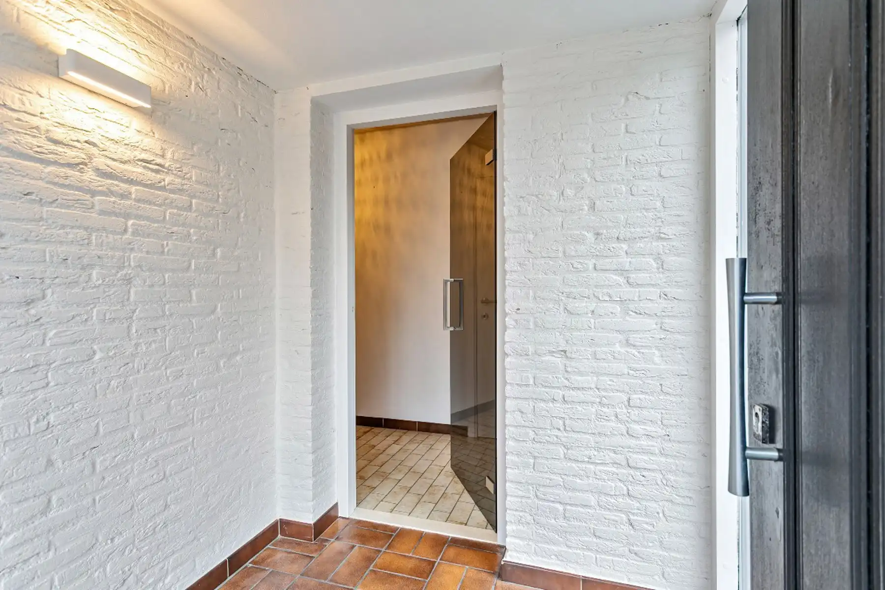 Ruime woning met 4/5 slpks op rustige ligging te Assebroek foto 2