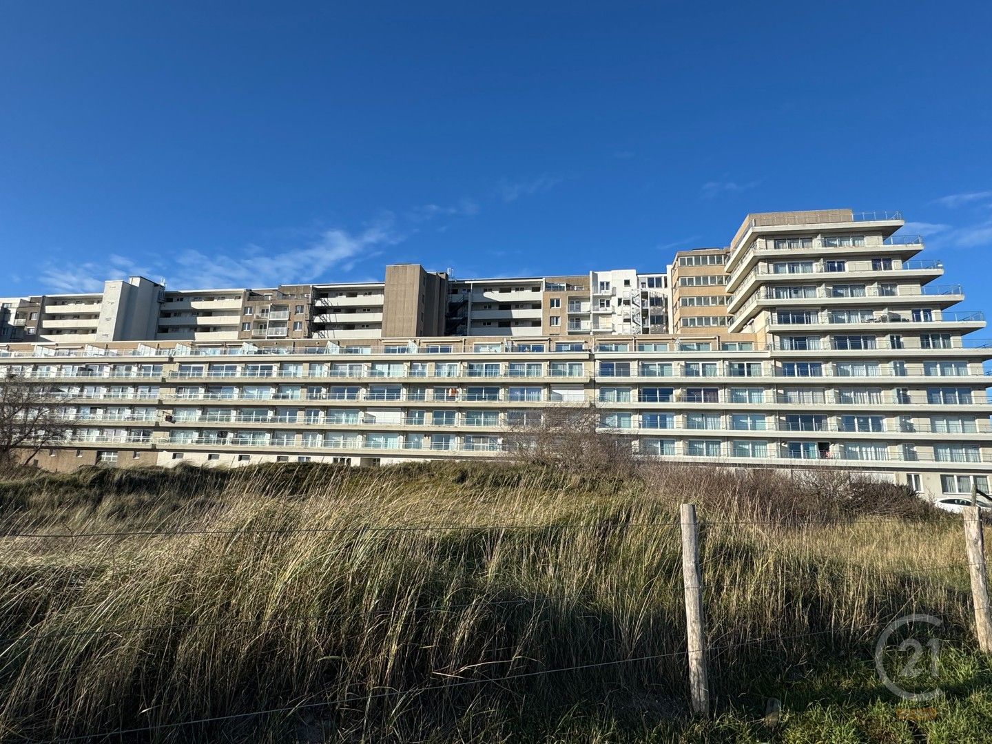 Prachtig gerenoveerd appartement met 2 slaapkamers aan de Zeedijk in Middelkerke foto 2